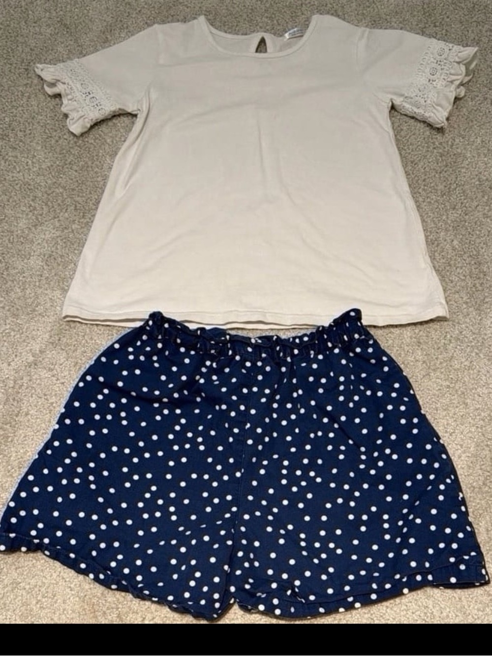 Uniqlo blue navy polka dot shorts and white lace short sleeve t shirt size 7-8